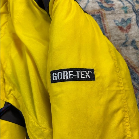 Vintage Gore-Tex Puffer Jacket Large - Picture 4 of 5